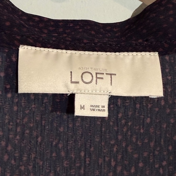 LOFT Navy/Red dots Women's Blouse Size Medium - Picture 2 of 9
